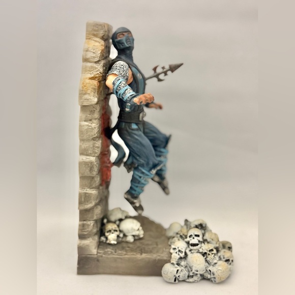 Mortal Kombat 9 Kollector's Edition Scorpion Sub-Zero Bookends Statue - Picture 6 of 12